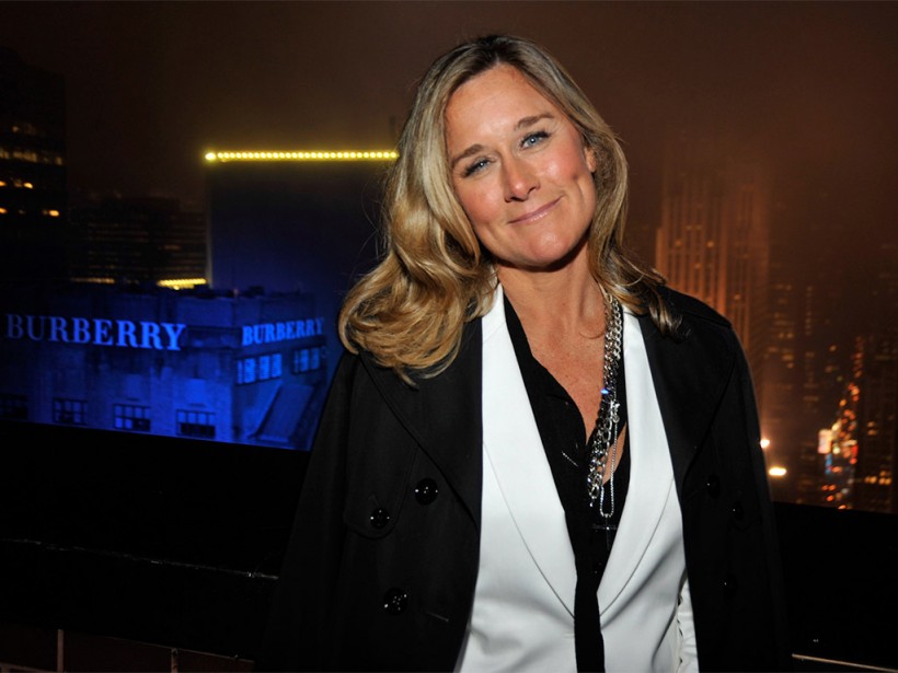 Apple awards new Retail Chief Angela Ahrendts $68m in shares – The New  Economy
